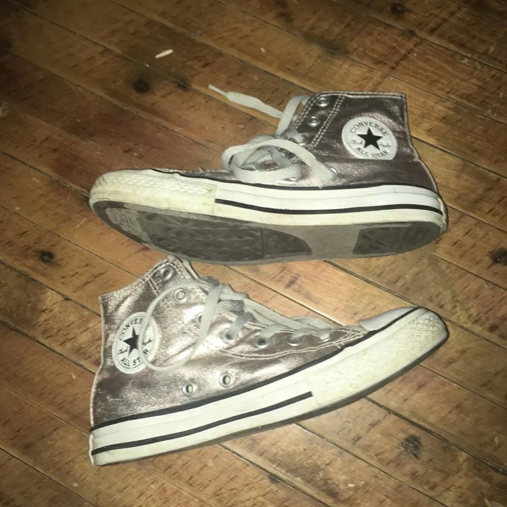 Pink Metallic high top Converse/Chuck Taylor
